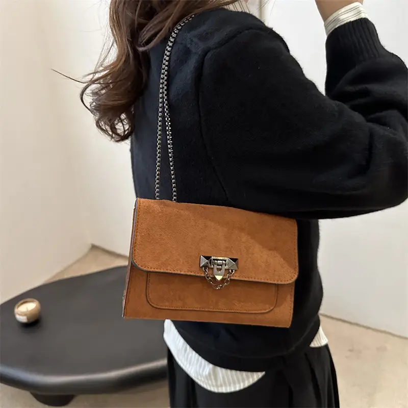 Frosted Vintage Chain Shoulder Bag Women's Brown — feature 24