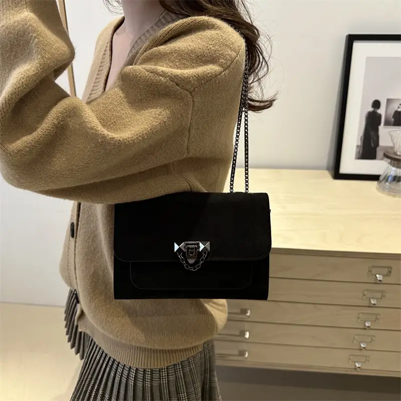 Frosted Vintage Chain Shoulder Bag Women's Brown — feature 31
