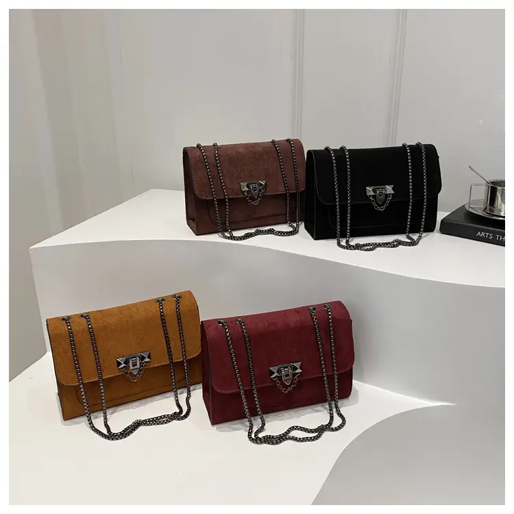 Frosted Vintage Chain Shoulder Bag Women's Brown — feature 4