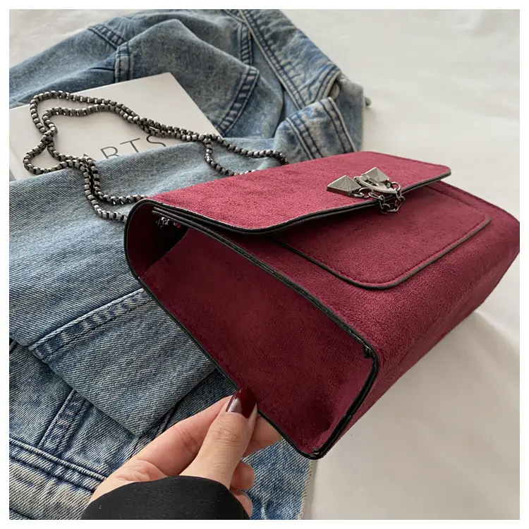 Frosted Vintage Chain Shoulder Bag Women's Brown — feature 8