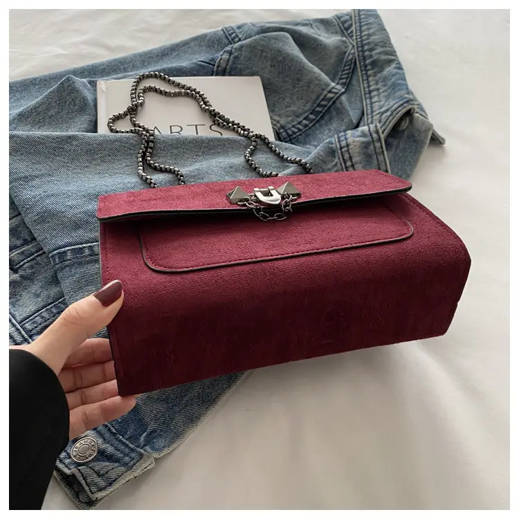 Frosted Vintage Chain Shoulder Bag Women's Brown — feature 9
