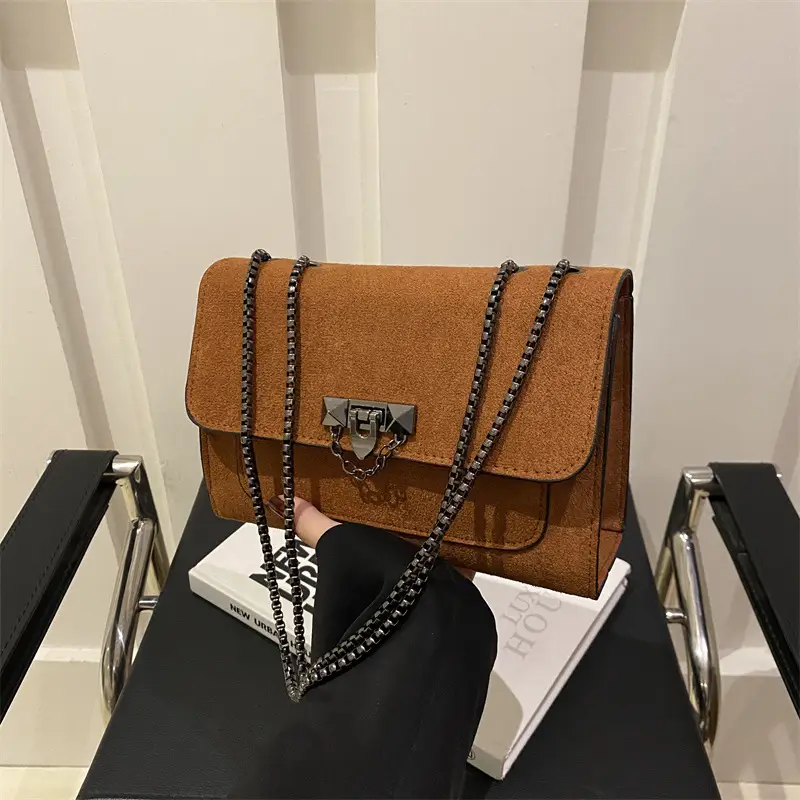 Frosted Vintage Chain Shoulder Bag Women's Brown