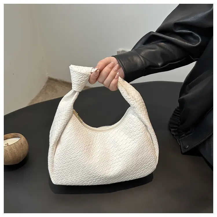 White Woven Shoulder Bag for Women 2025 — feature 10