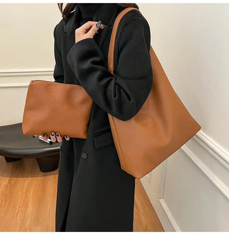 Brown Leather Shoulder Bag for Women Large Capacity 2024 — feature 10