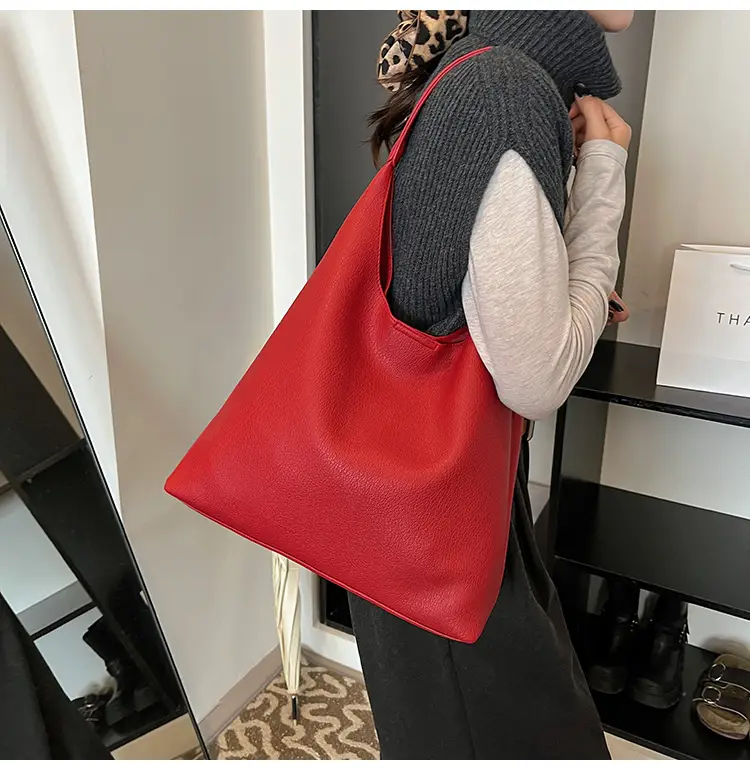 Brown Leather Shoulder Bag for Women Large Capacity 2024 — feature 15