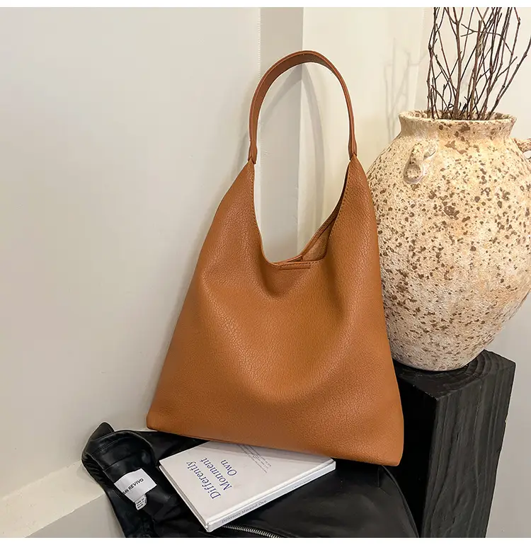 Brown Leather Shoulder Bag for Women Large Capacity 2024 — feature 24