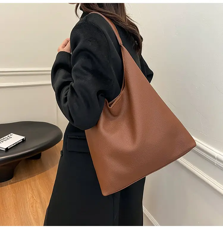 Brown Leather Shoulder Bag for Women Large Capacity 2024 — feature 8