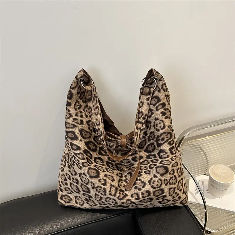 Leopard Tote Bag Large Capacity Casual Shoulder Underarm - Image 3