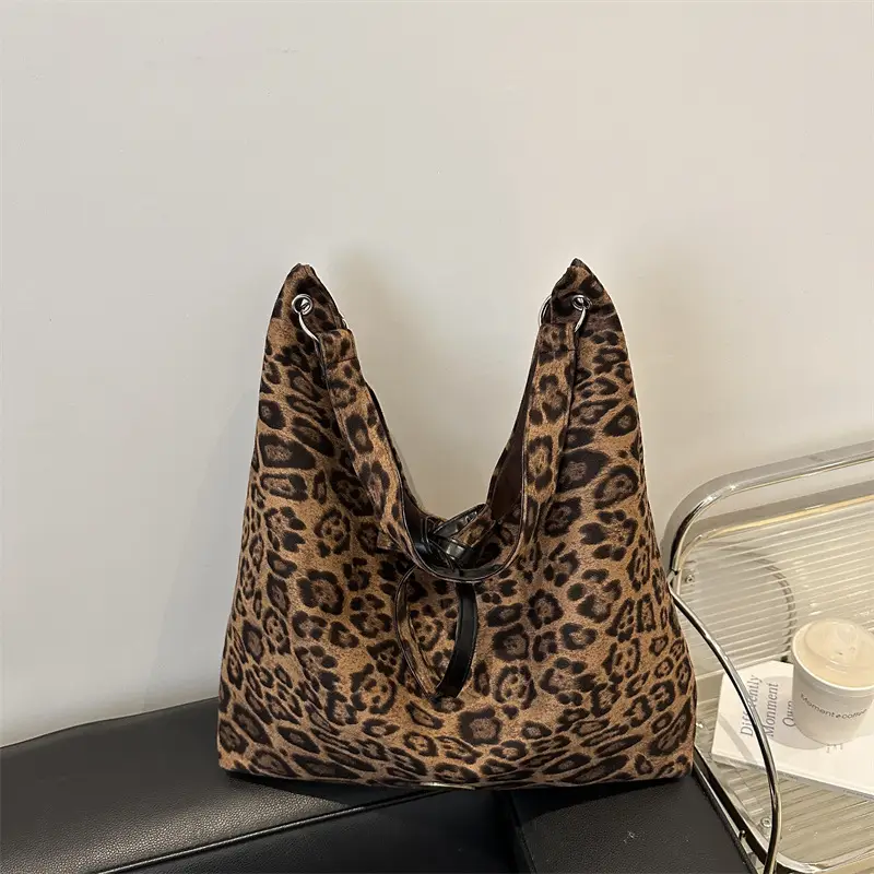 Leopard Tote Bag Large Capacity Casual Shoulder Underarm - Image 4