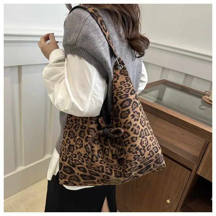 Leopard Tote Bag Large Capacity Casual Shoulder Underarm — feature 16
