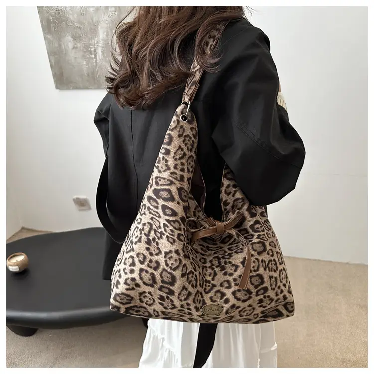 Leopard Tote Bag Large Capacity Casual Shoulder Underarm — feature 7