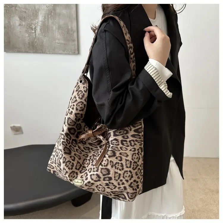 Leopard Tote Bag Large Capacity Casual Shoulder Underarm — feature 8
