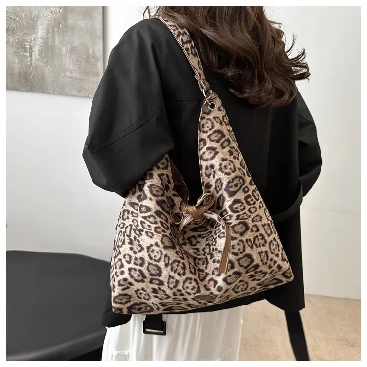 Leopard Tote Bag Large Capacity Casual Shoulder Underarm — feature 9