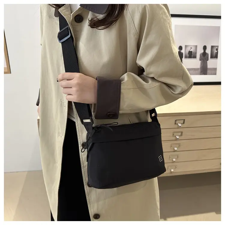 Women's 2024 Winter Shoulder Bag Black Lightweight Crossbody — feature 17