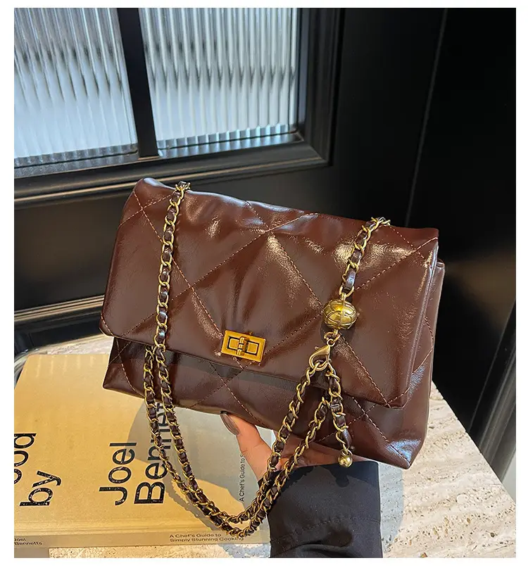 Red Leather Chain Shoulder Bag for Women — feature 1