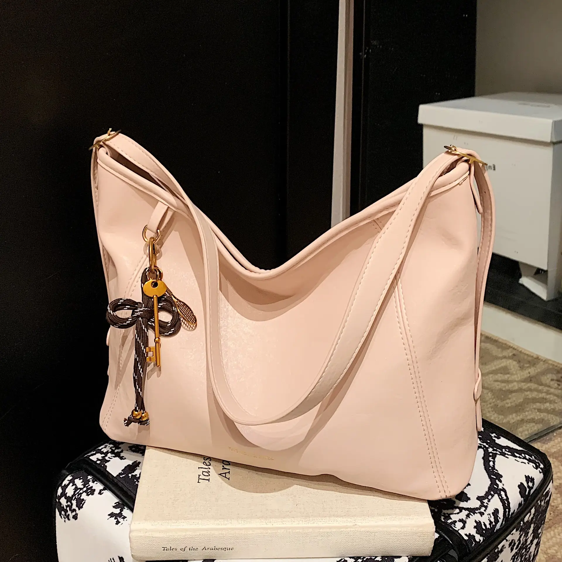 Women's White Retro Shoulder Crossbody Bag Large Capacity