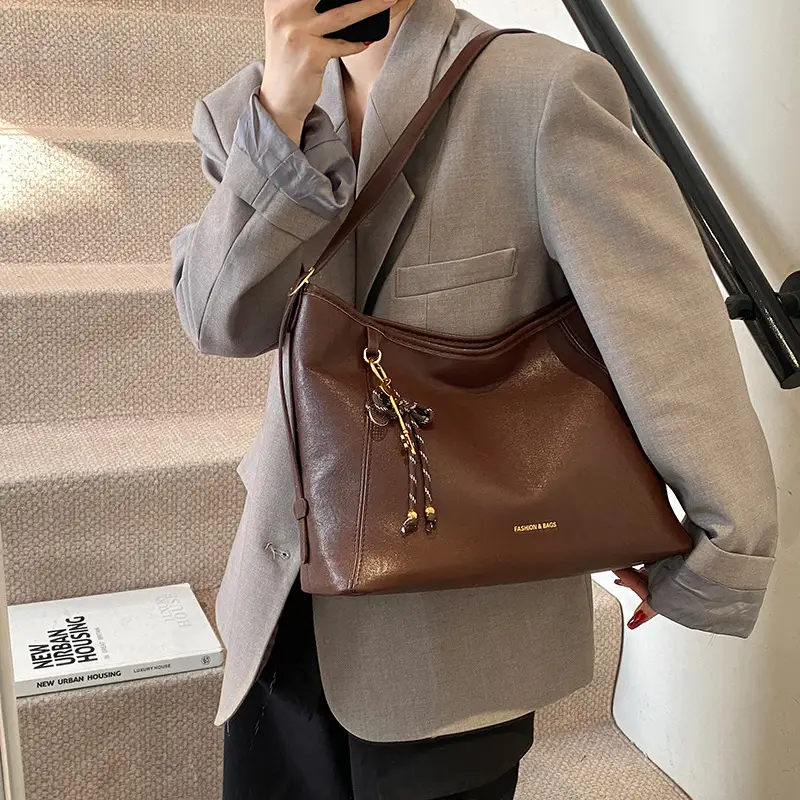 Women's White Retro Shoulder Crossbody Bag Large Capacity