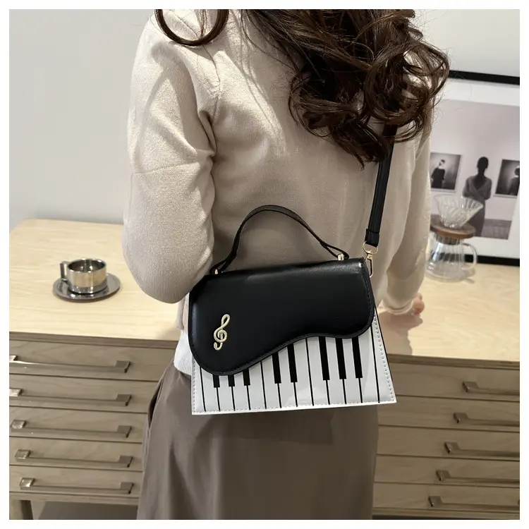 Women's Brown Piano Note Shoulder Bag 2024 — feature 17