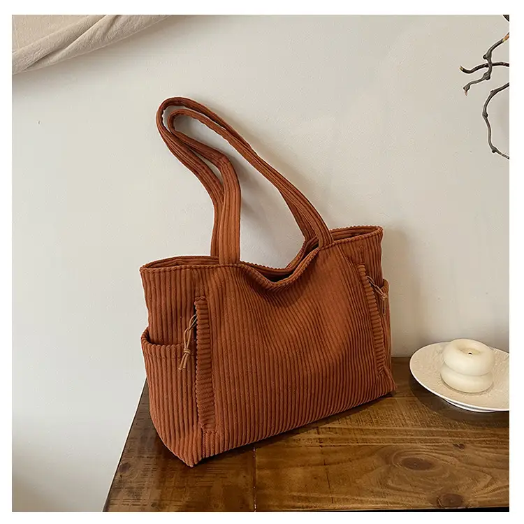 Green Ruffled Shoulder Bag for Women 2026 — feature 8