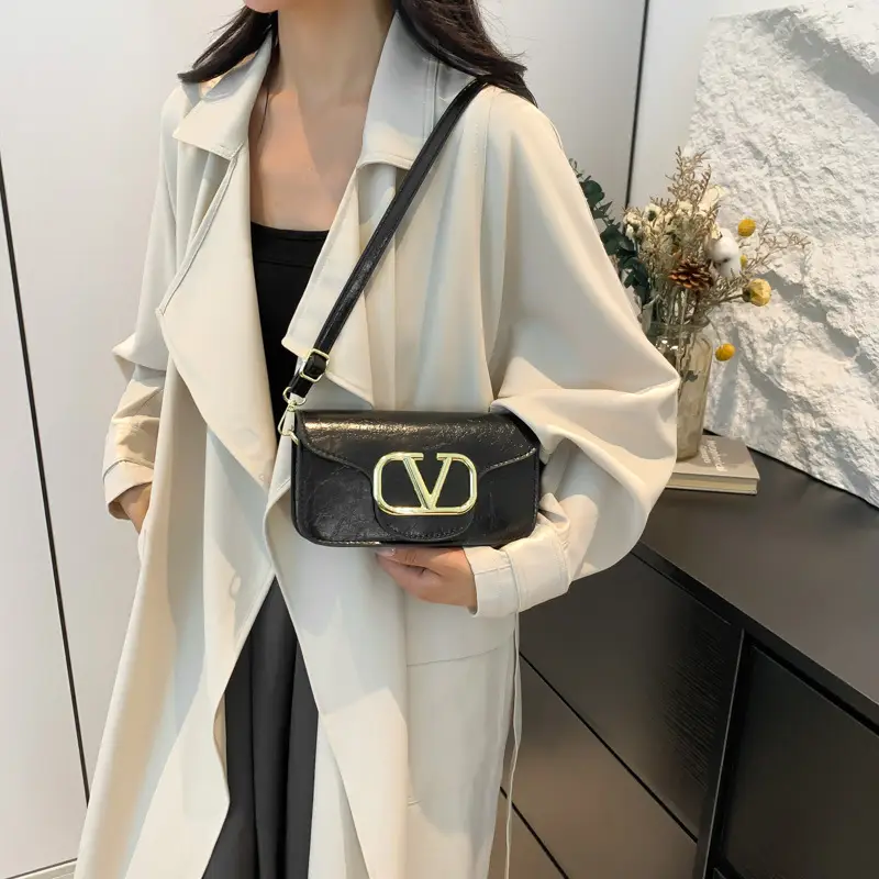 Silver V-Logo Shoulder Bag for Women 2024 - Image 7