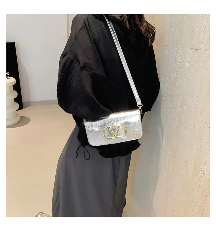 Silver V-Logo Shoulder Bag for Women 2024 — feature 19