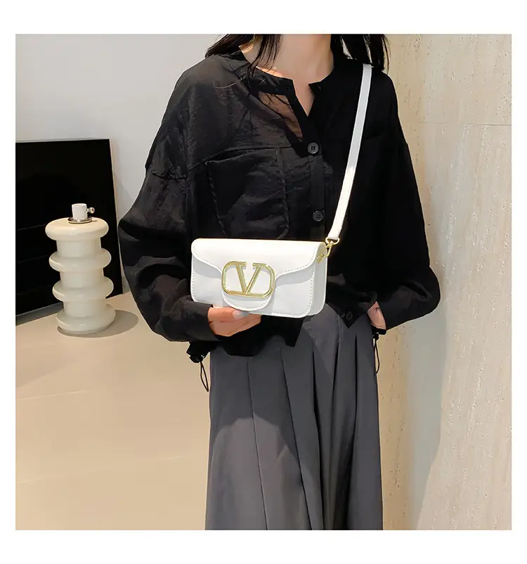 Silver V-Logo Shoulder Bag for Women 2024 — feature 22