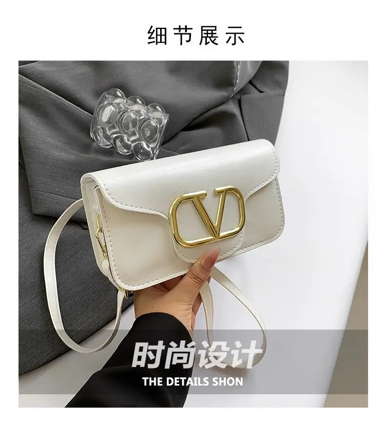 Silver V-Logo Shoulder Bag for Women 2024 — feature 4