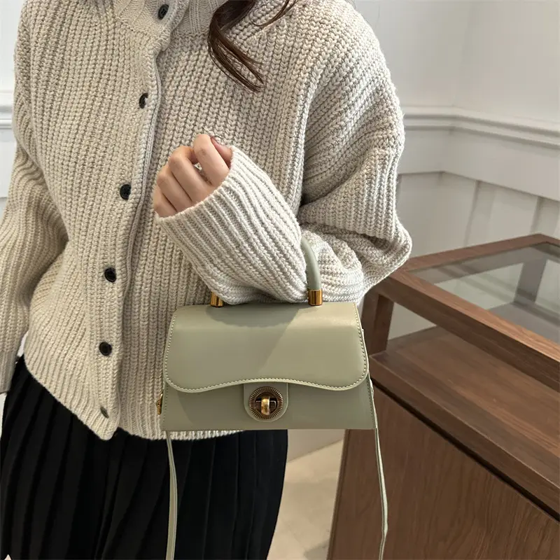 Black French Commuter Shoulder Bag 2025 Winter New - Image 8