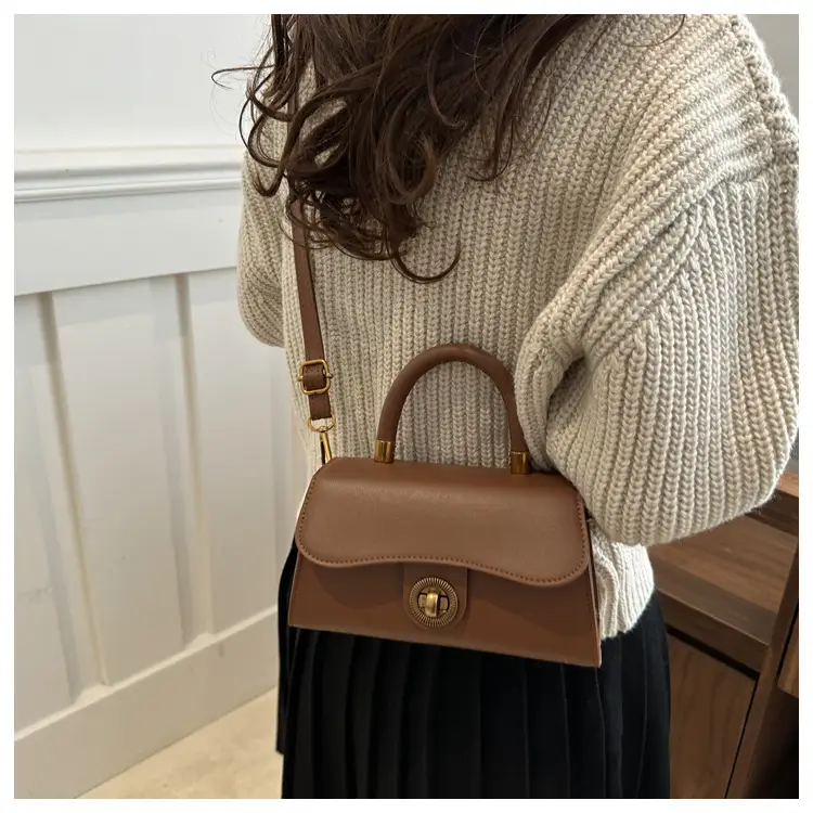 Black French Commuter Shoulder Bag 2025 Winter New — feature 14