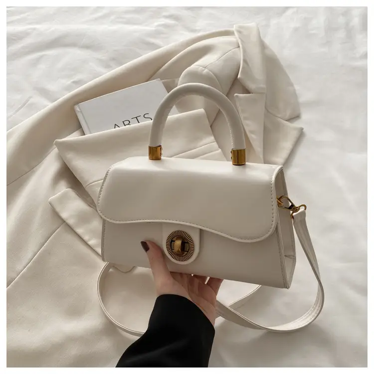 Black French Commuter Shoulder Bag 2025 Winter New — feature 20