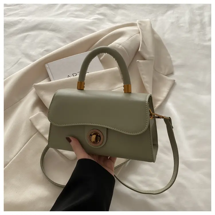 Black French Commuter Shoulder Bag 2025 Winter New — feature 23