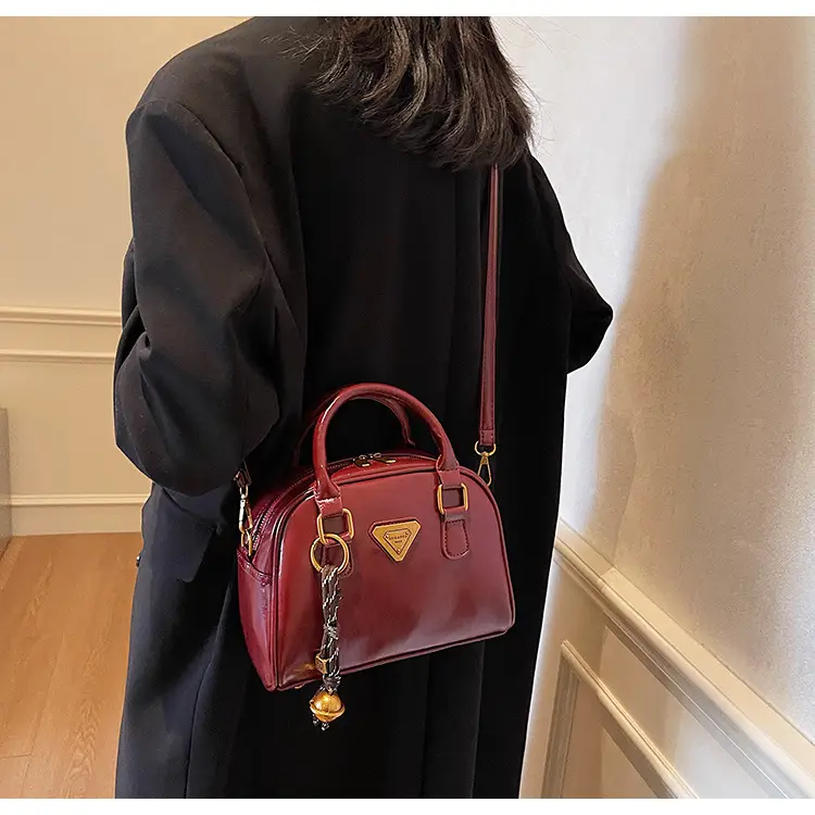 Women Retro Brown Shoulder Crossbody Bowling Bag 2026 — feature 11
