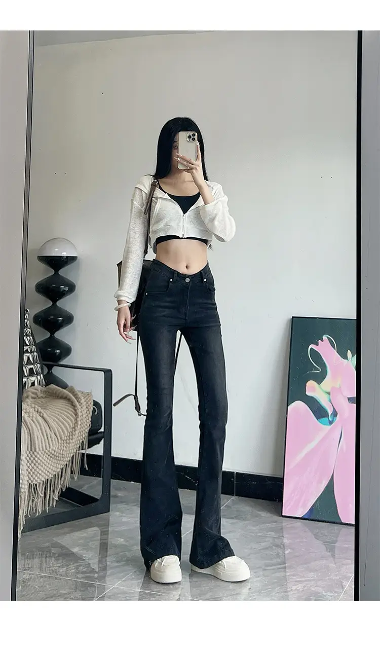Women's 175Tall Slim Fit Micro-Flared Jeans Dark Blue — feature 19
