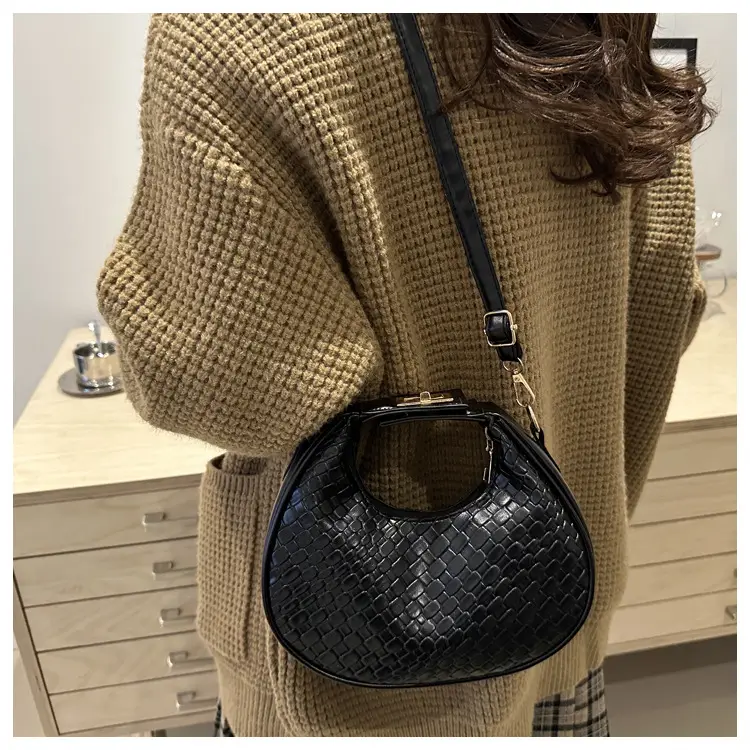 2024 Retro Croc Texture Shoulder Crossbody Bag Women — feature 19