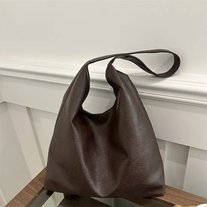 Black Leather Shoulder Bag Large Capacity Lazy Style - Image 7