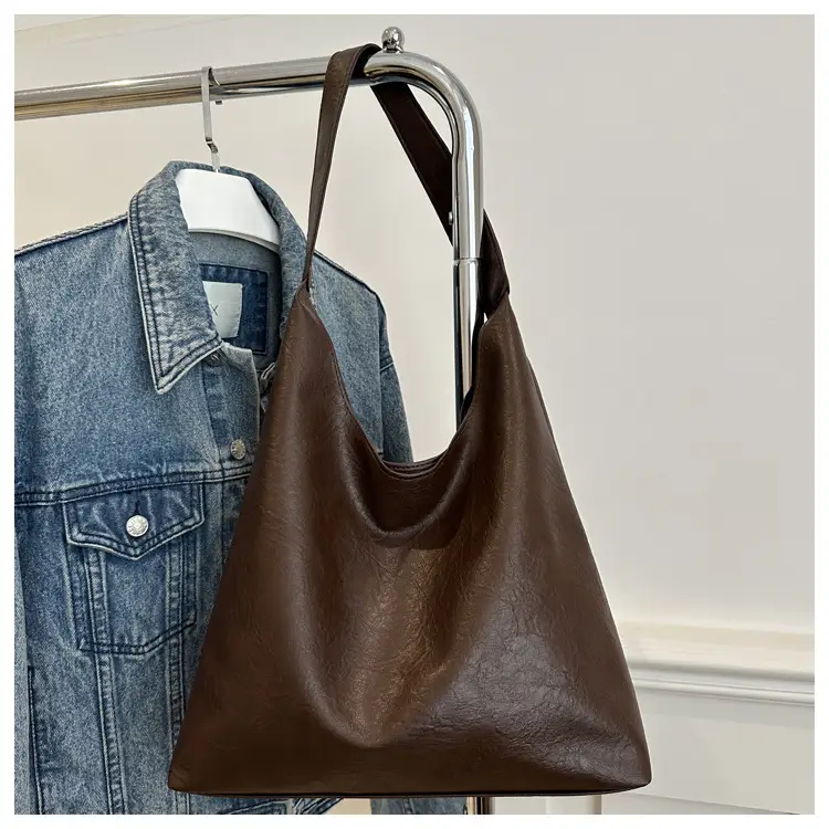Black Leather Shoulder Bag Large Capacity Lazy Style — feature 19