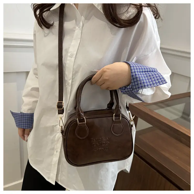 Vintage Brown Handbag with Pendant for Women — feature 17