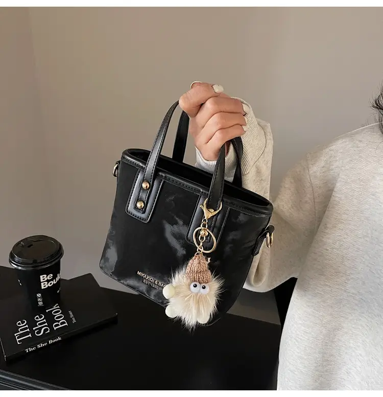 Women's Retro Bucket Bag Shoulder Crossbody Winter Autumn 2024 — feature 15