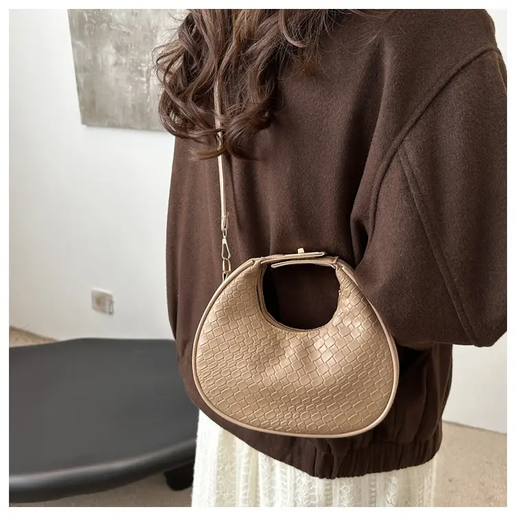 Crescent Bag Women Red Shoulder Crossbody Casual 2024 — feature 21