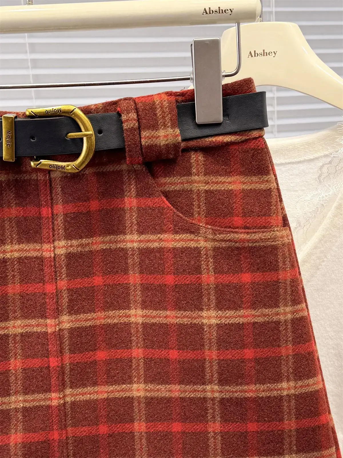 Vintage Plaid Wool Skirt with Belt for Women — feature 10