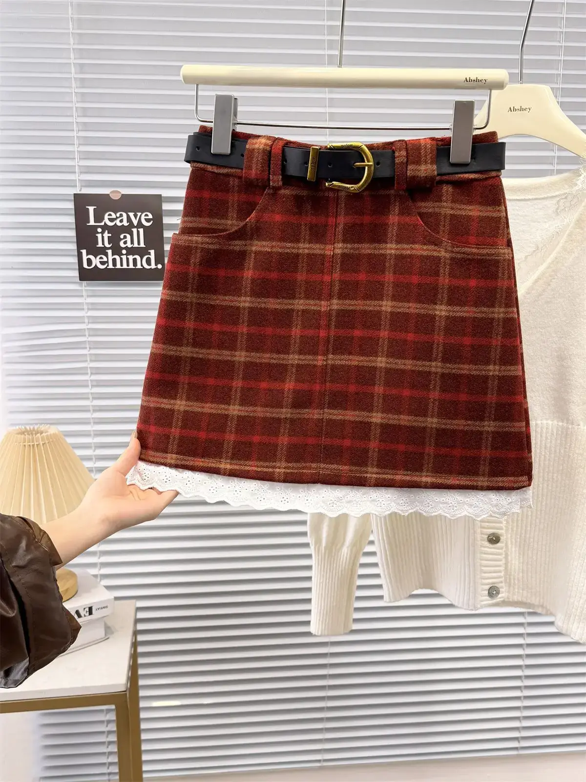 Vintage Plaid Wool Skirt with Belt for Women — feature 12