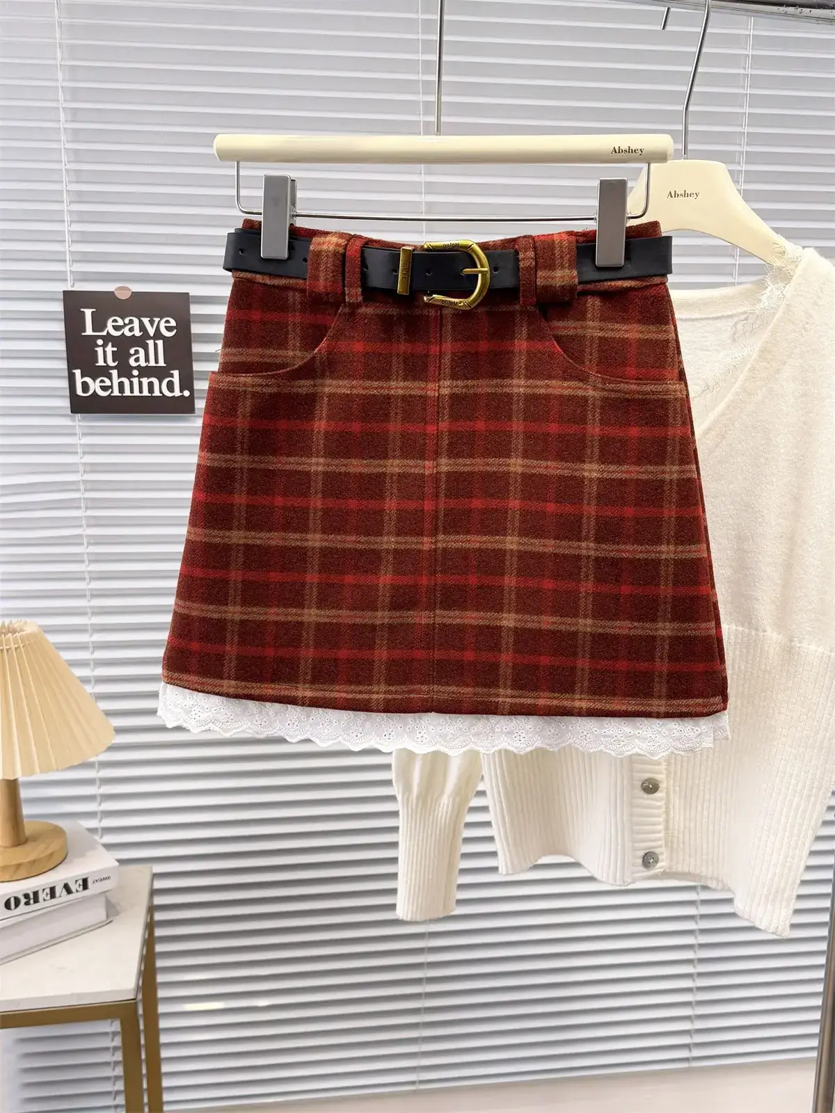 Vintage Plaid Wool Skirt with Belt for Women — feature 5
