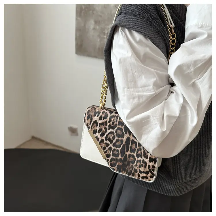 Leopard Print Chain Crossbody Bag 2025 — feature 10