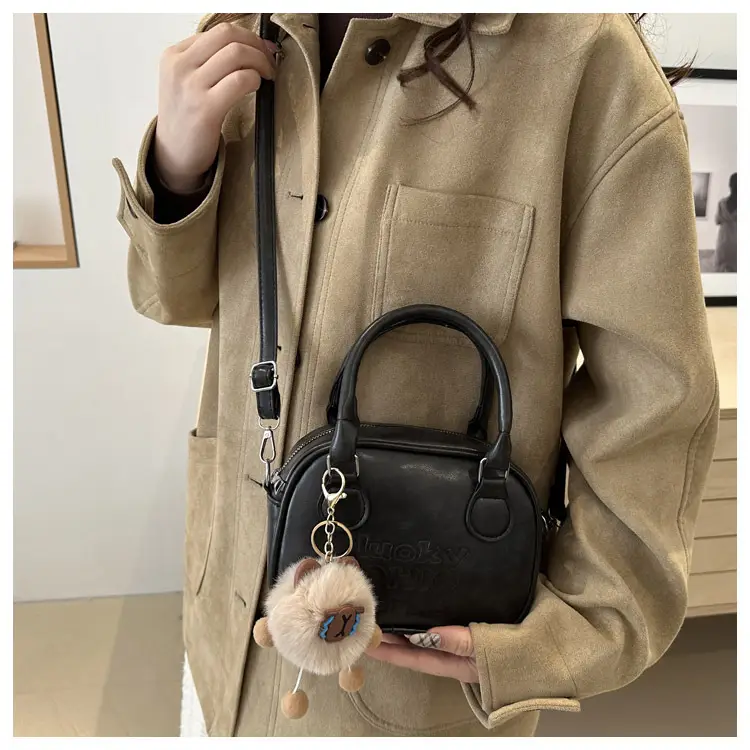 Retro Textured Brown Shoulder Crossbody Bag 2026 — feature 40