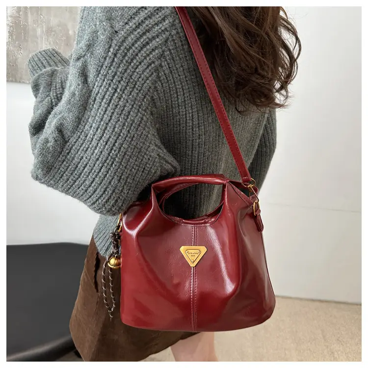 Vintage Brown Leather Shoulder Bag for Women 2024 — feature 8