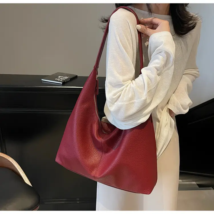 Black Leather Tote Bag for Women, Large Capacity, Casual Style — feature 13