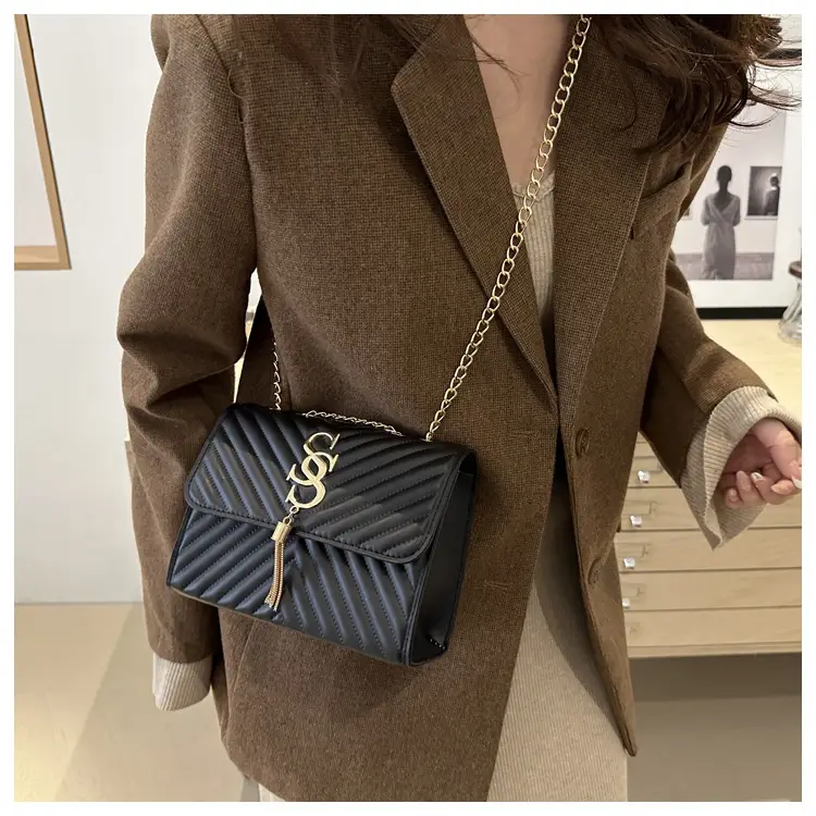 Trendy Retro Chain Crossbody Bag with Embroidery — feature 18