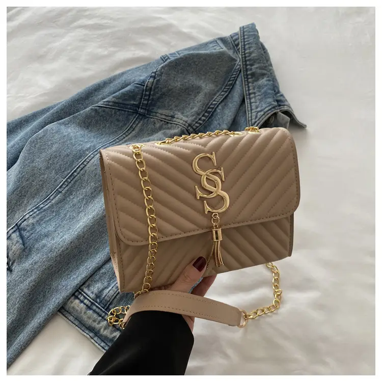 Trendy Retro Chain Crossbody Bag with Embroidery — feature 21