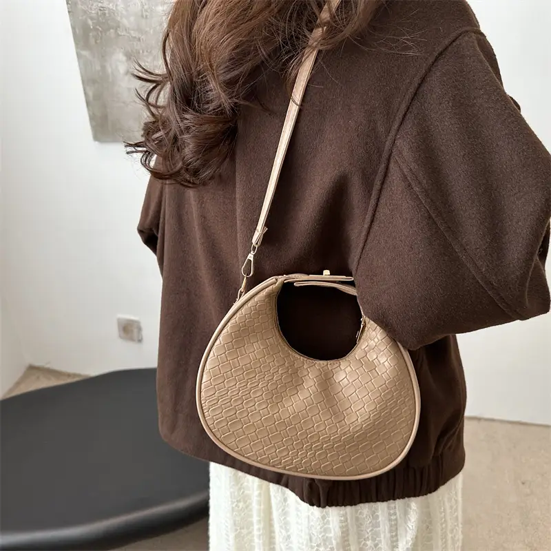Women's Woven Crocodile Shoulder Bag Brown 2025 - Image 7