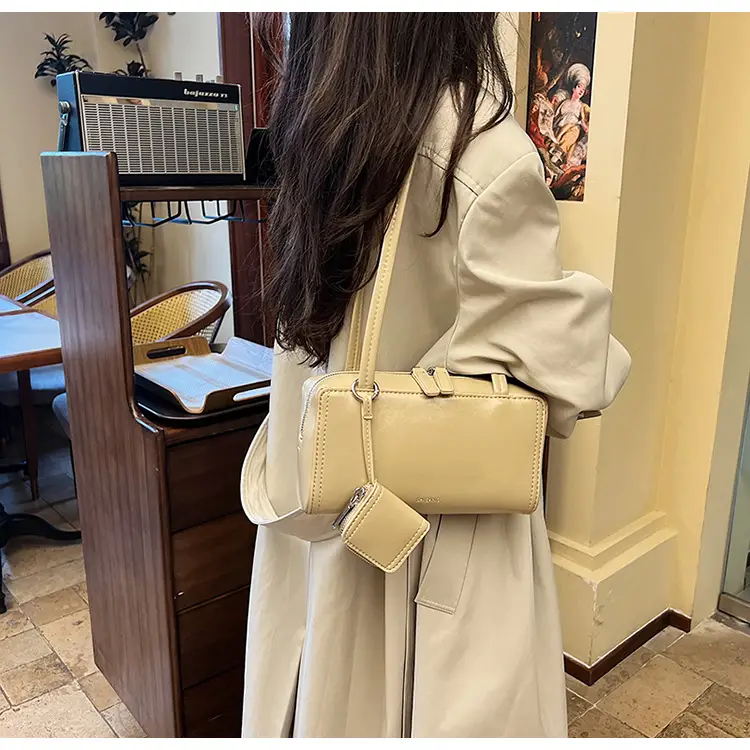 Black Crossbody Shoulder Bag for Women 2026 — feature 21